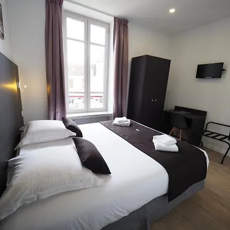 Le Biarritz - 3* فيشي